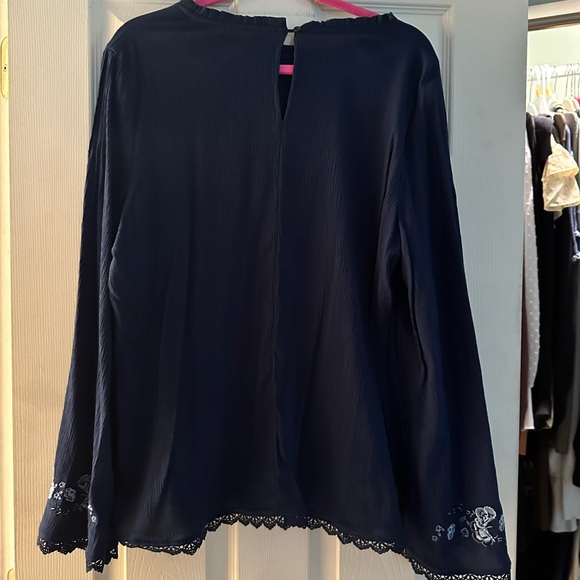 Top - Picture 5 of 5